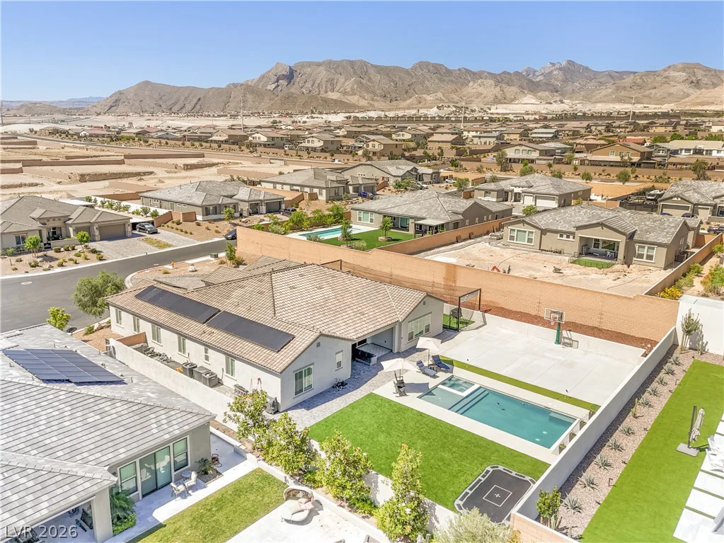 9930 Justin Earl, Las Vegas, NV 89149