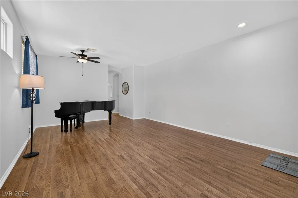 9001 Teetering Rock, Las Vegas, NV 89143
