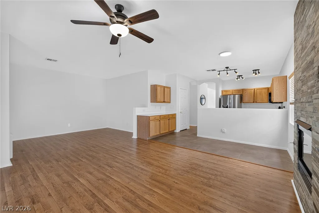 9001 Teetering Rock, Las Vegas, NV 89143