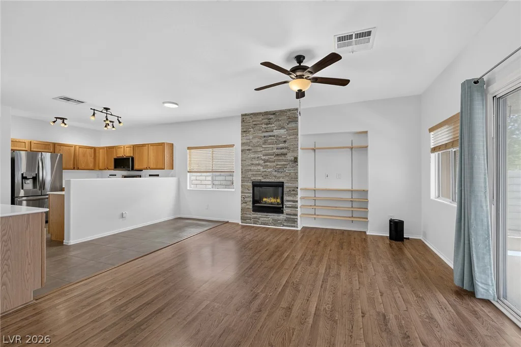 9001 Teetering Rock, Las Vegas, NV 89143