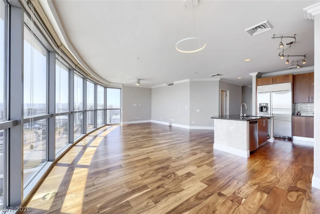 200 Sahara, Las Vegas, NV 89102