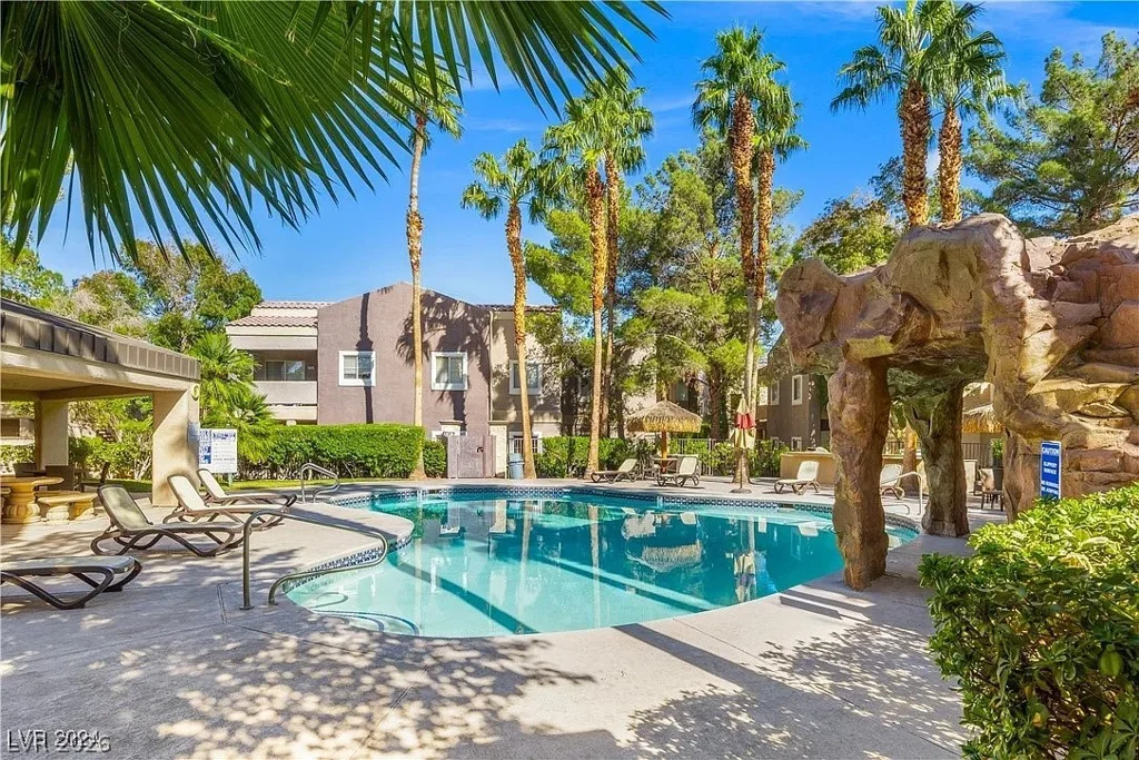 5250 Rainbow, Las Vegas, NV 89118