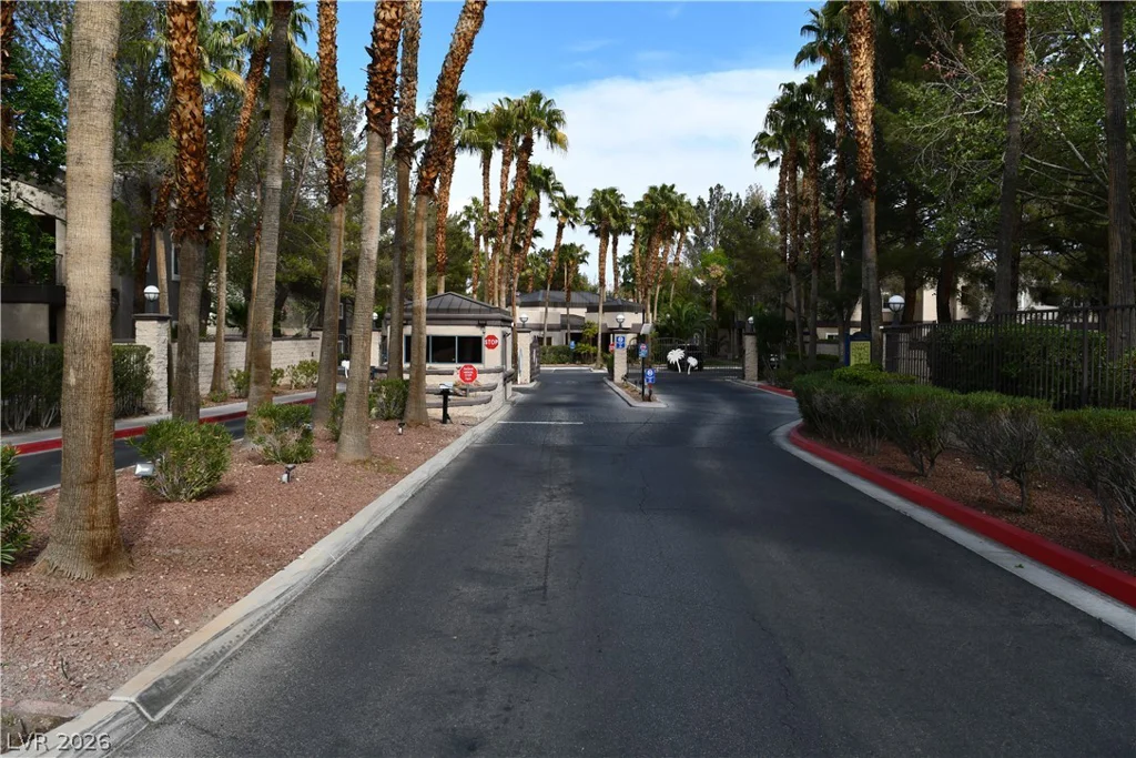 5250 Rainbow, Las Vegas, NV 89118