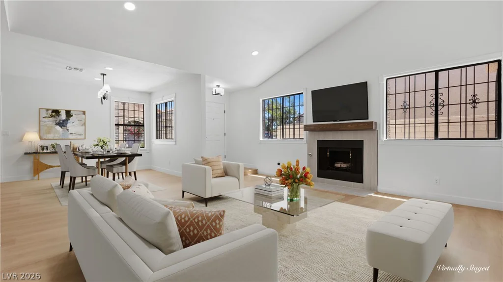 251 Cimarron, Las Vegas, NV 89145
