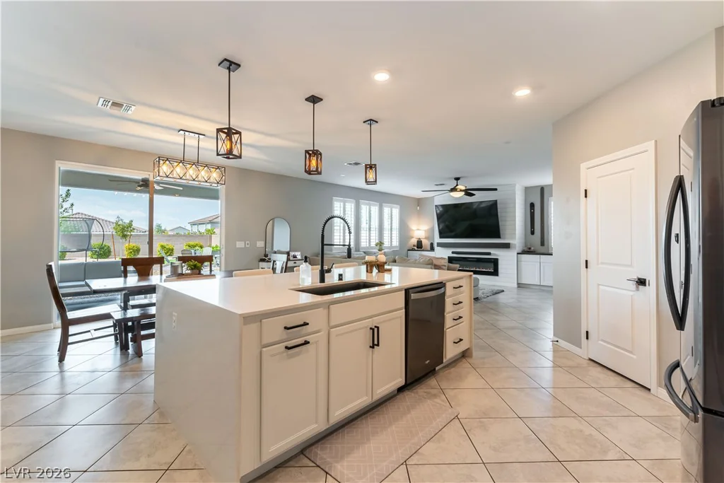 9738 Rotherham Hills, Las Vegas, NV 89178