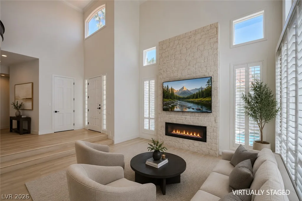 8244 Horseshoe Bend, Las Vegas, NV 89113