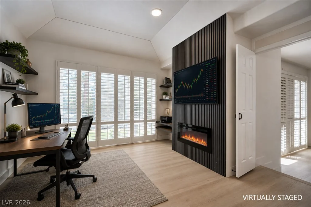 8244 Horseshoe Bend, Las Vegas, NV 89113