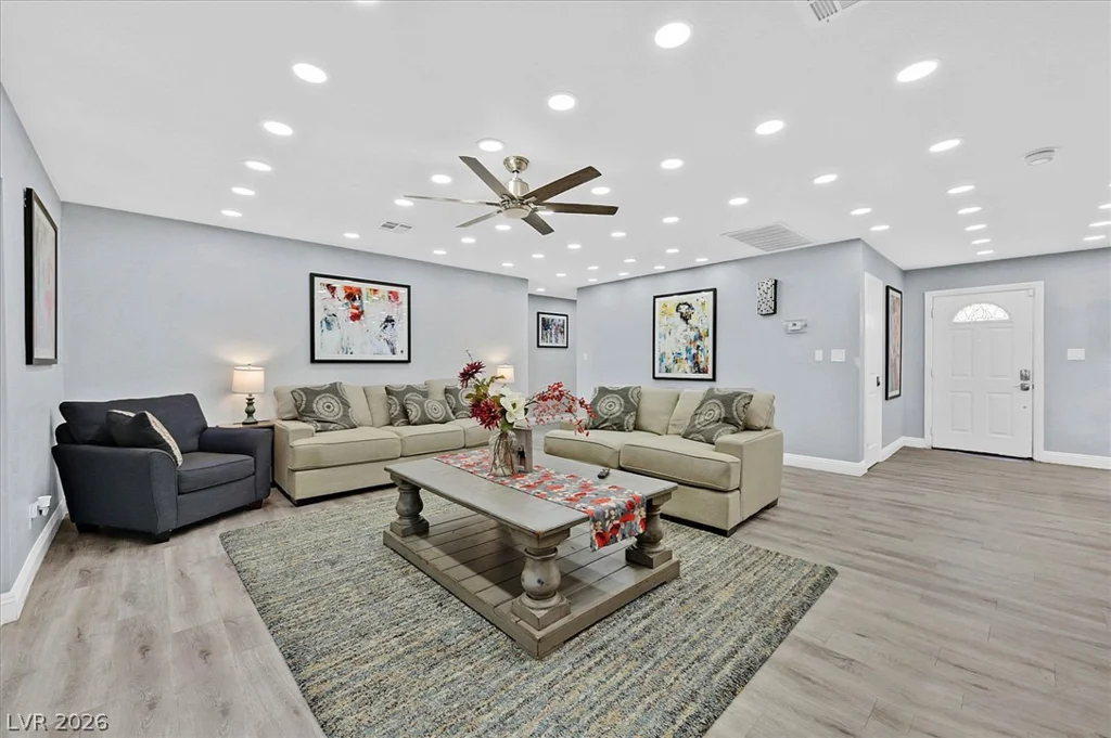 120 Chartan, Las Vegas, NV 89183