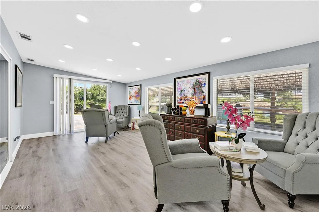120 Chartan, Las Vegas, NV 89183