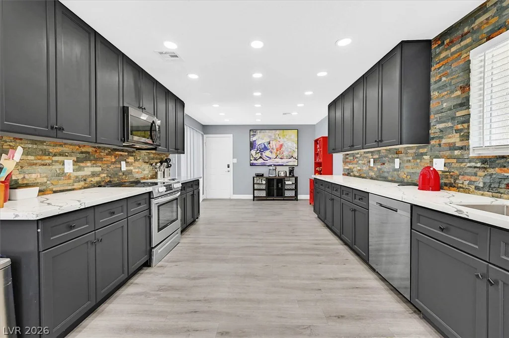 120 Chartan, Las Vegas, NV 89183
