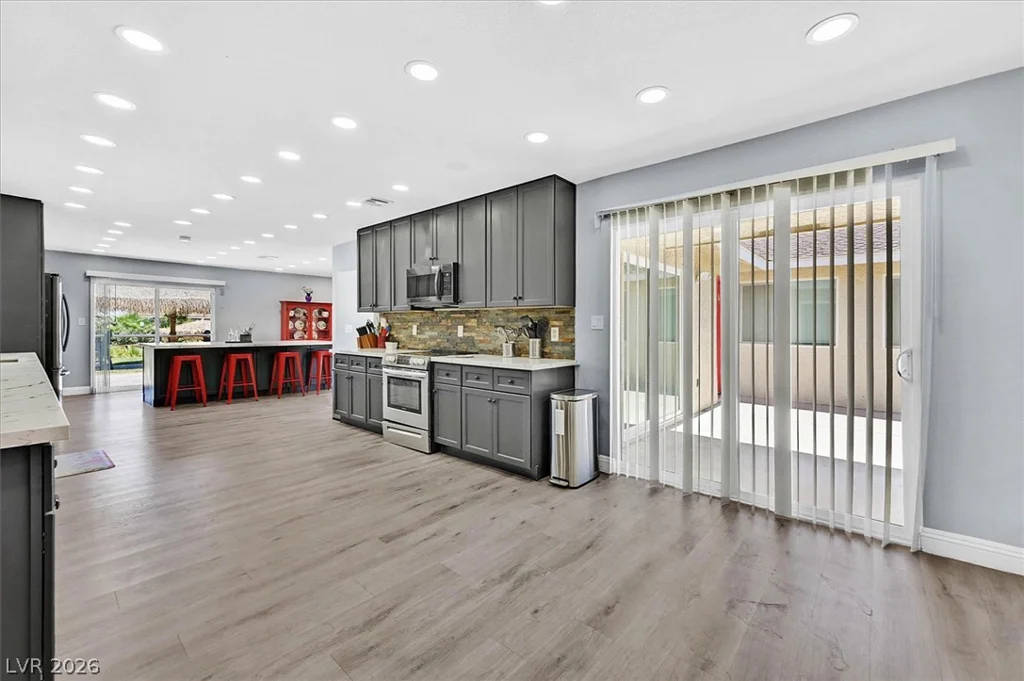 120 Chartan, Las Vegas, NV 89183