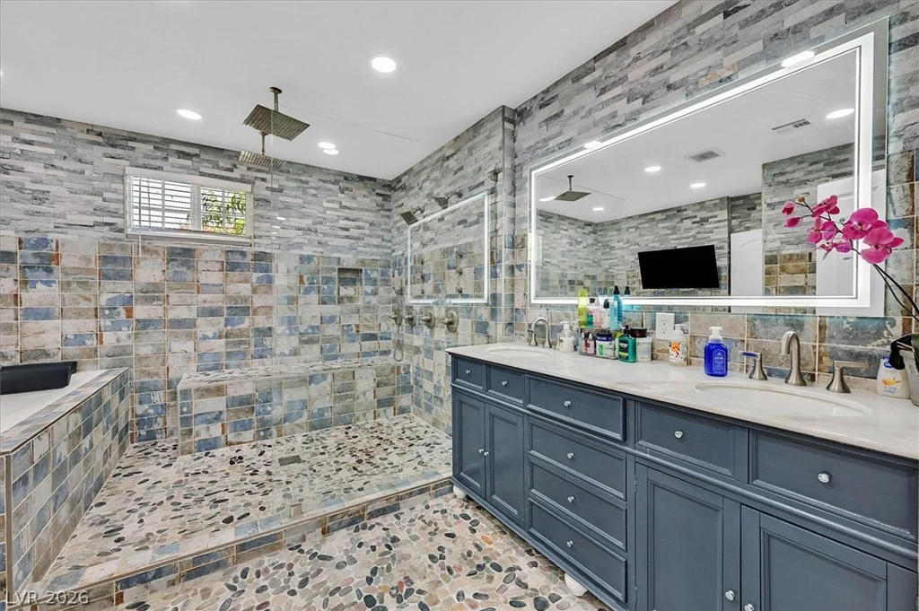 120 Chartan, Las Vegas, NV 89183