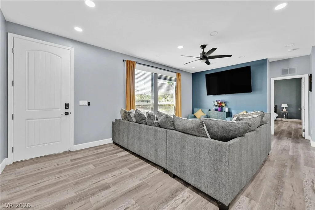 120 Chartan, Las Vegas, NV 89183