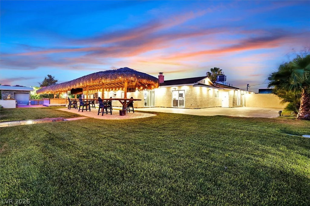 120 Chartan, Las Vegas, NV 89183