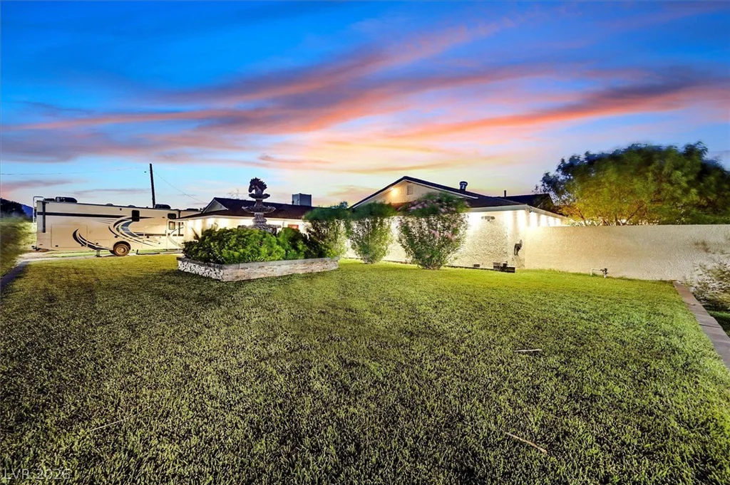 120 Chartan, Las Vegas, NV 89183