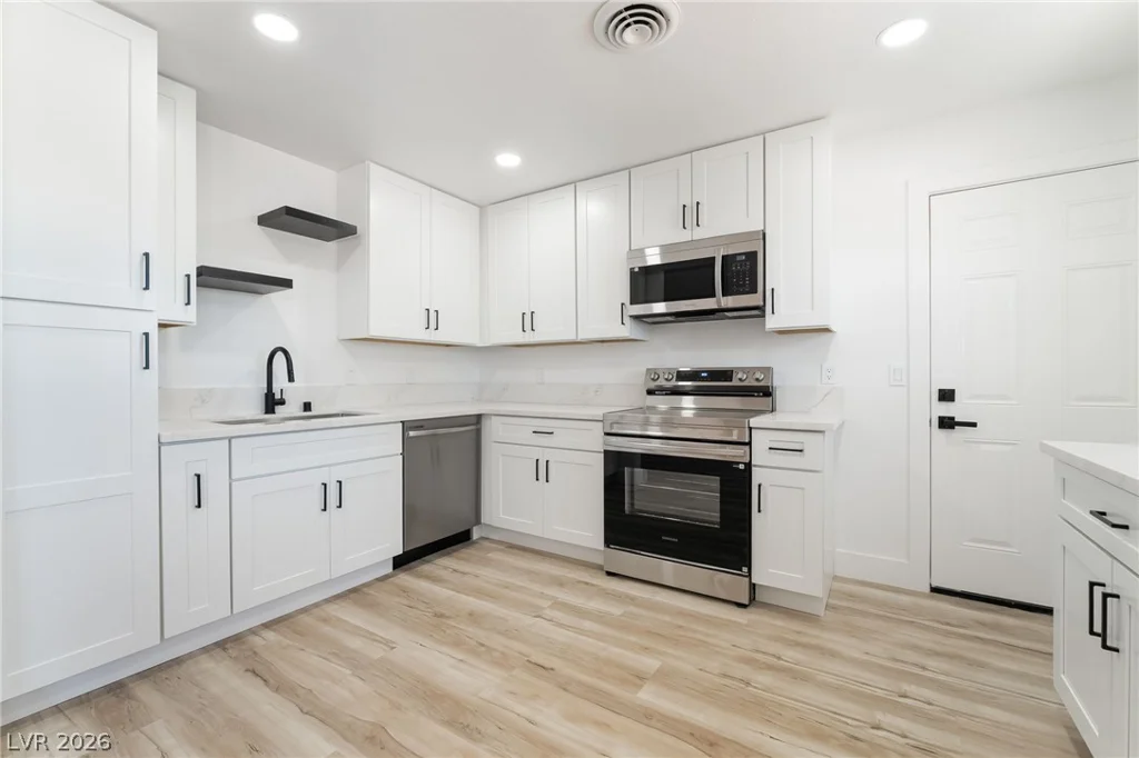39 Lowery, Henderson, NV 89015