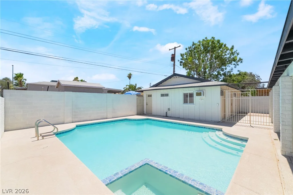 39 Lowery, Henderson, NV 89015