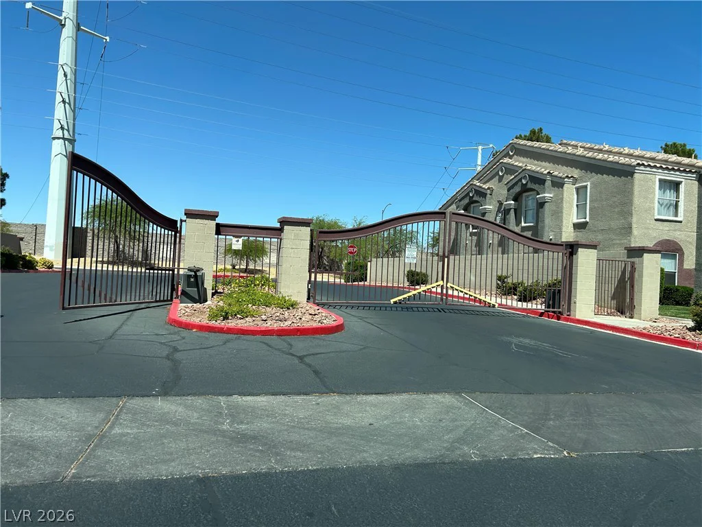 5055 Hacienda, Las Vegas, NV 89118