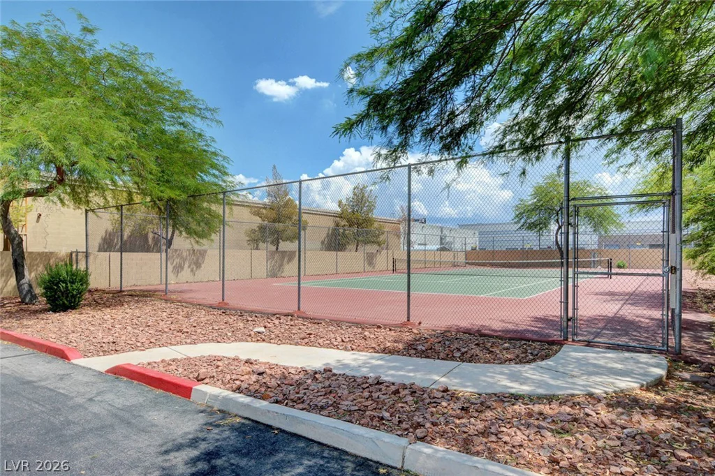 5055 Hacienda, Las Vegas, NV 89118