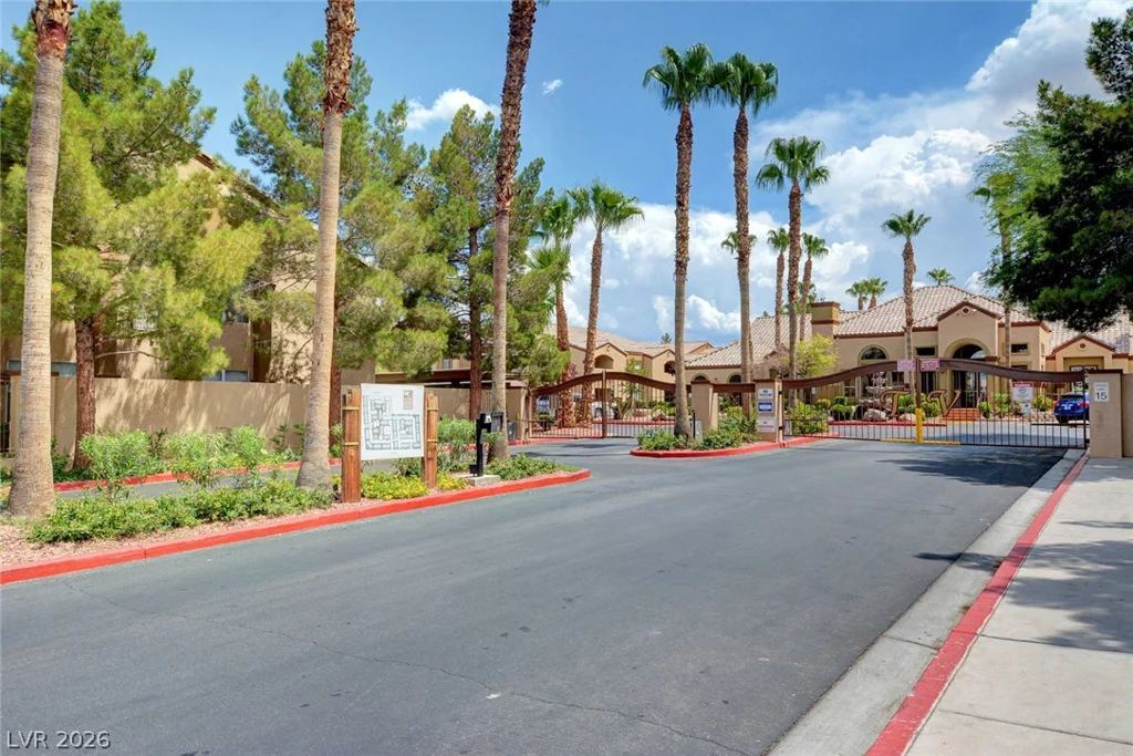 5055 Hacienda, Las Vegas, NV 89118