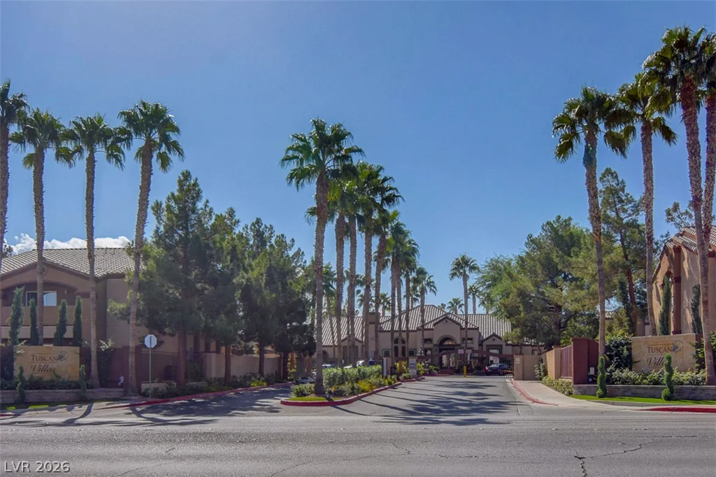 5055 Hacienda, Las Vegas, NV 89118