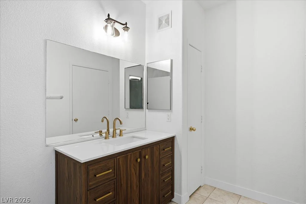 9050 Warm Springs, Las Vegas, NV 89148