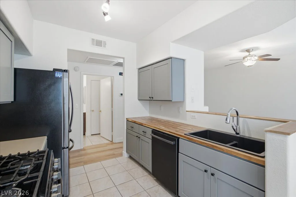9050 Warm Springs, Las Vegas, NV 89148