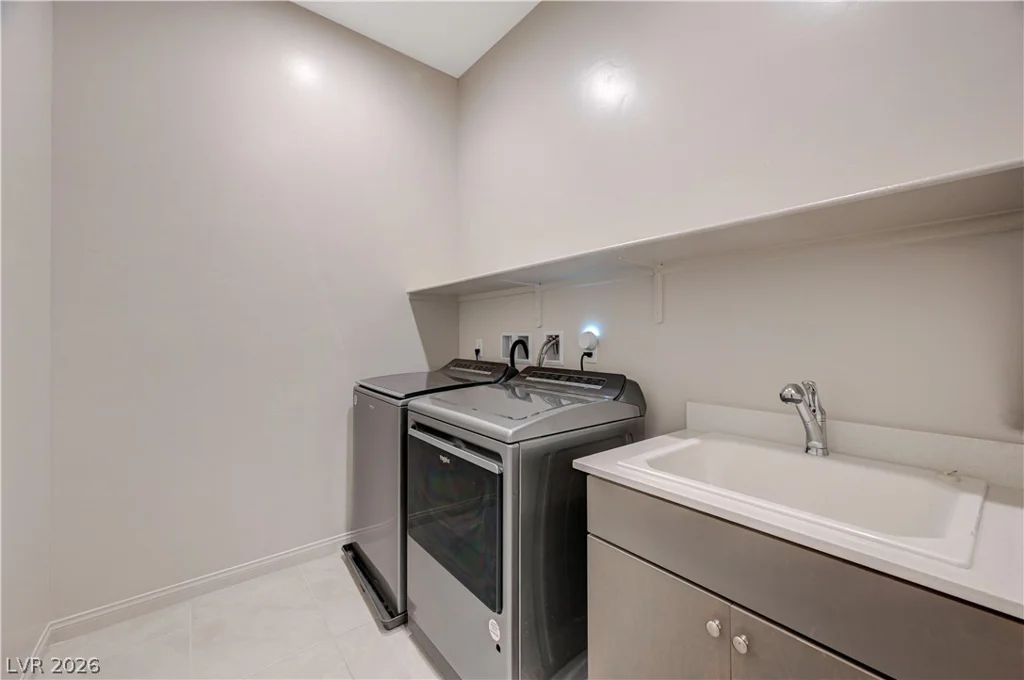 378 Old Erie, Henderson, NV 89011