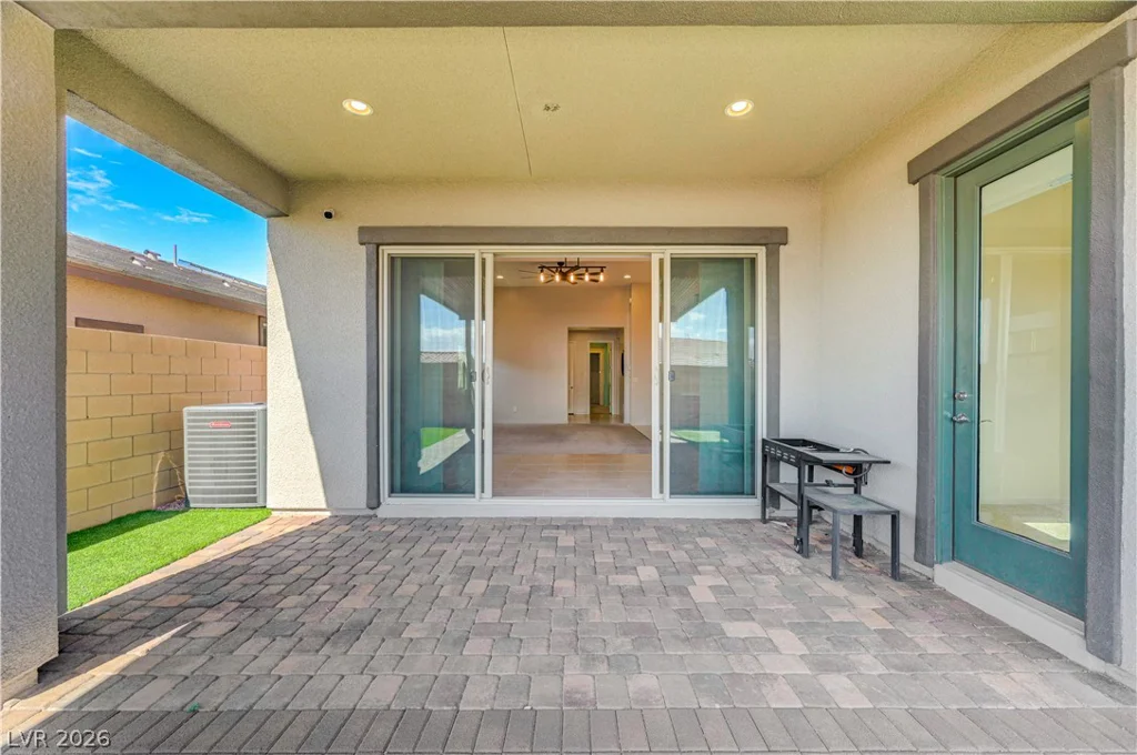 378 Old Erie, Henderson, NV 89011