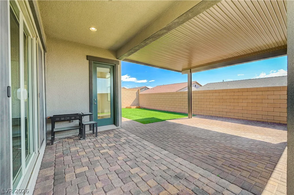 378 Old Erie, Henderson, NV 89011