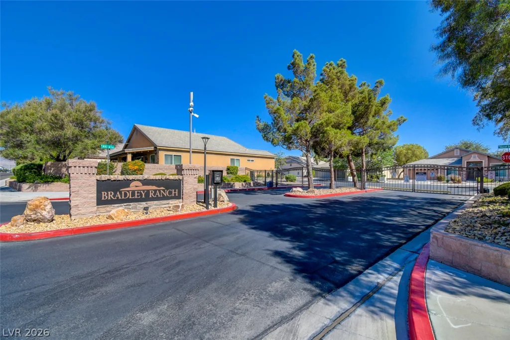 5423 Basset Hound, Las Vegas, NV 89131