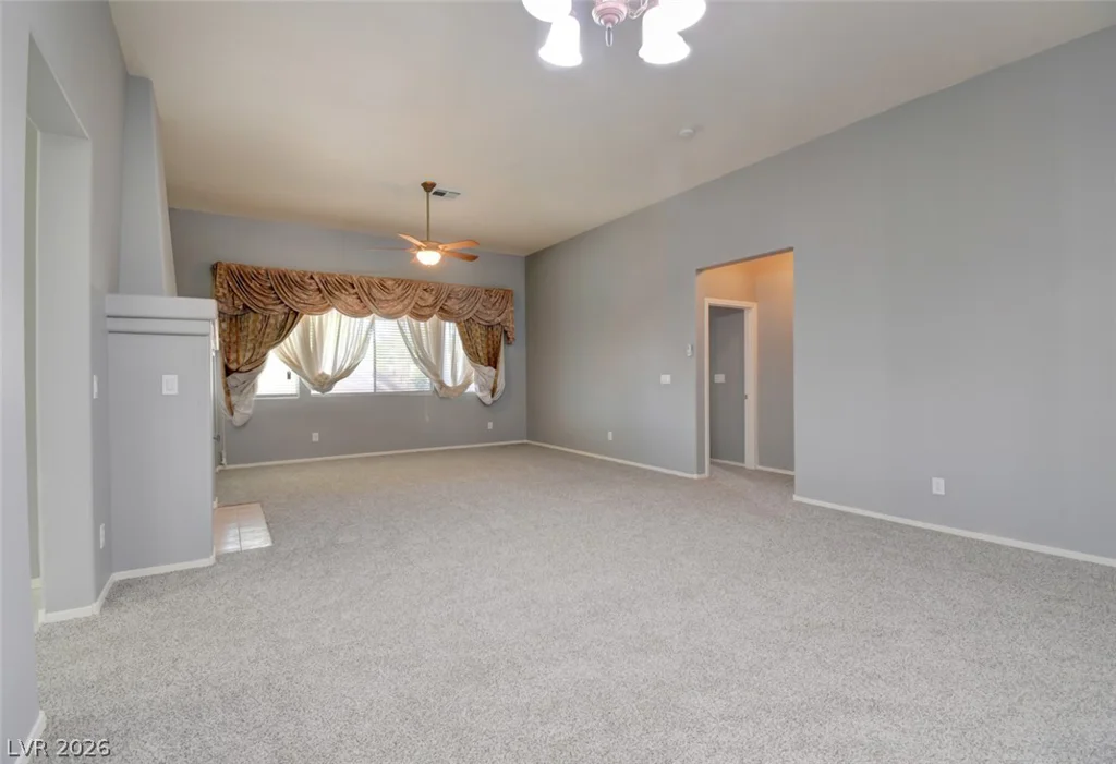 5423 Basset Hound, Las Vegas, NV 89131