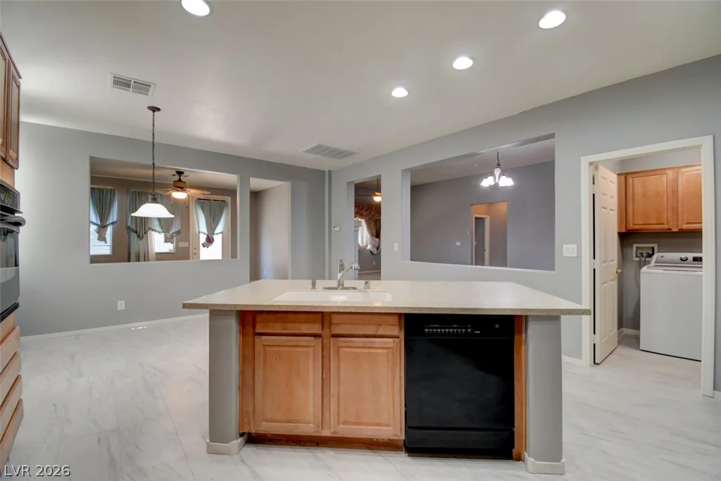 5423 Basset Hound, Las Vegas, NV 89131