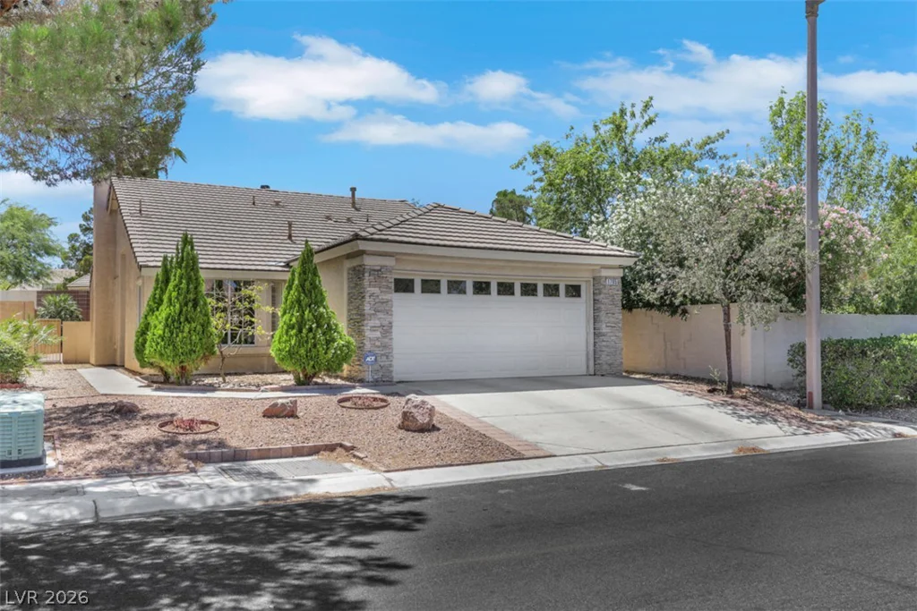 1705 Eagle Peak, Las Vegas, NV 89134