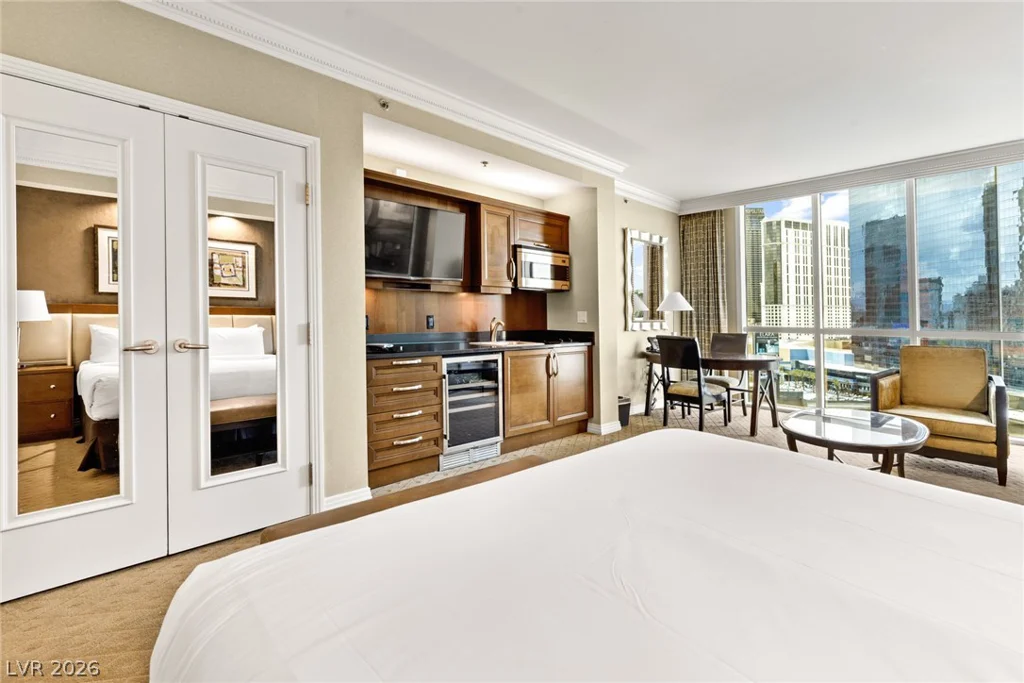 125 Harmon, Las Vegas, NV 89109