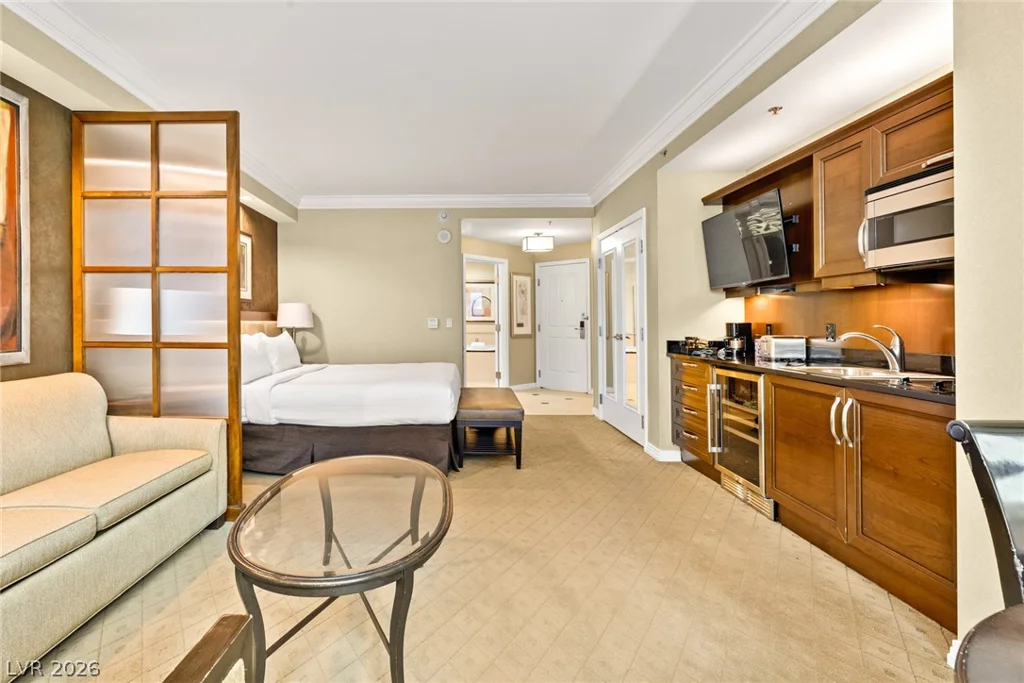 125 Harmon, Las Vegas, NV 89109
