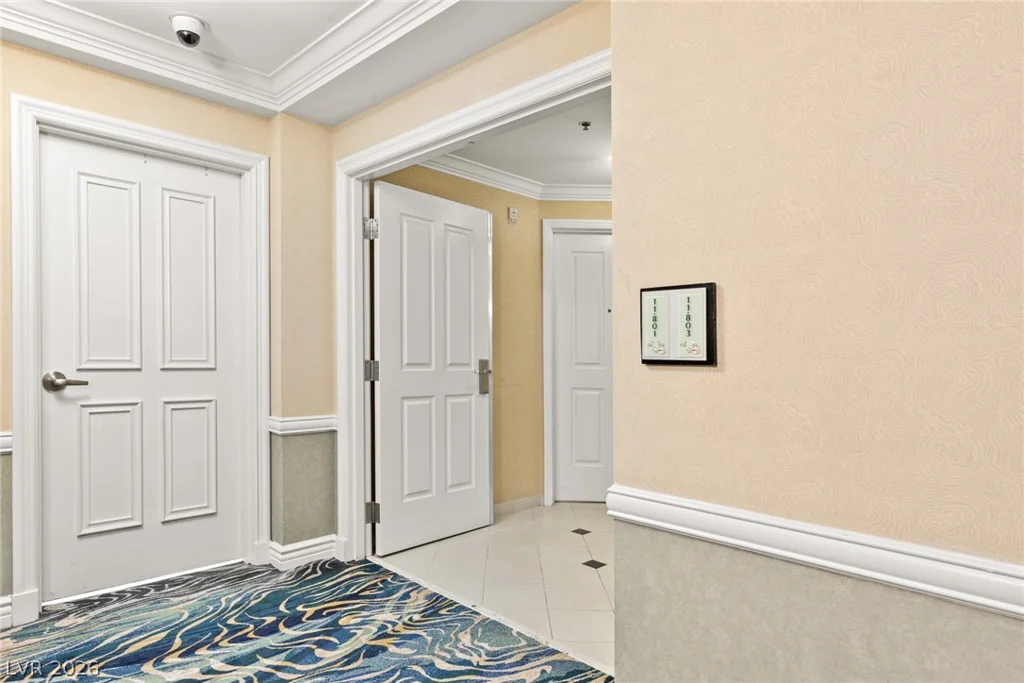125 Harmon, Las Vegas, NV 89109