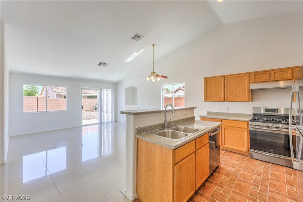 710 Turtleback, North Las Vegas, NV 89031