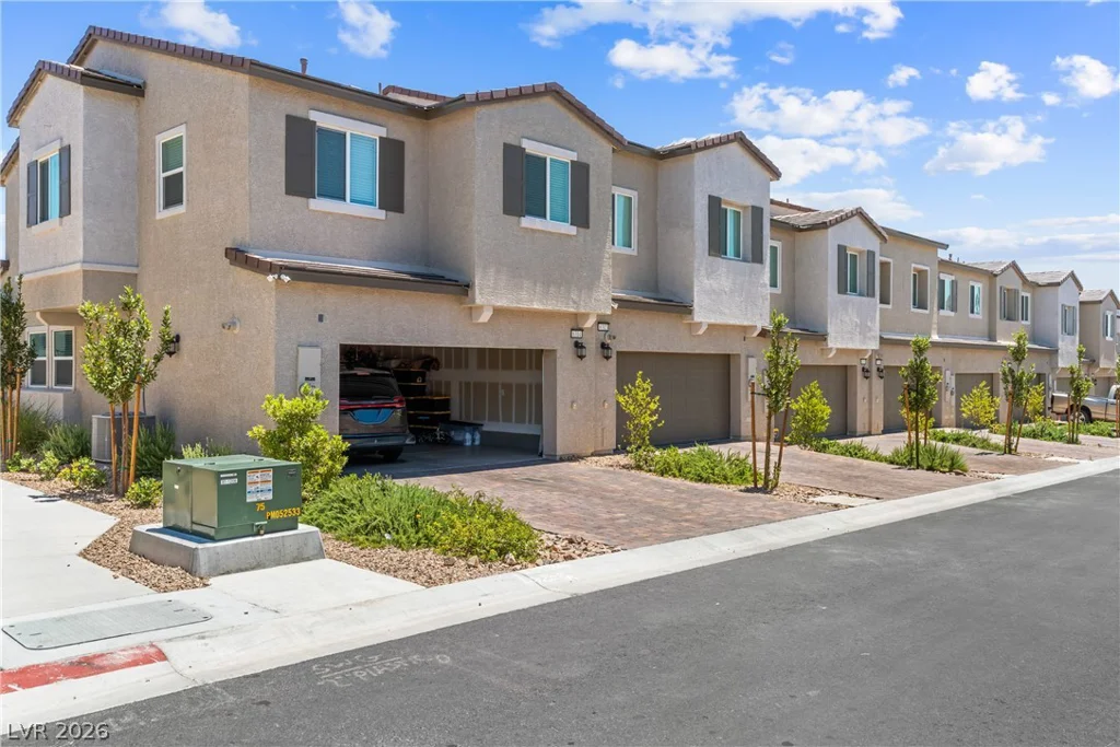 6308 Foxes Dale, Las Vegas, NV 89166