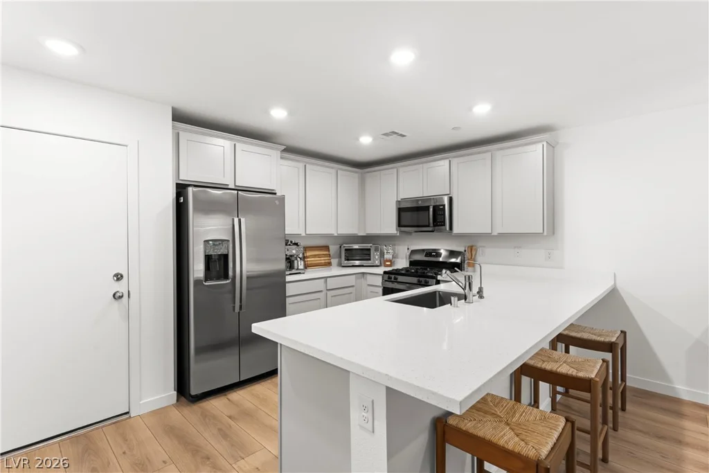 6308 Foxes Dale, Las Vegas, NV 89166