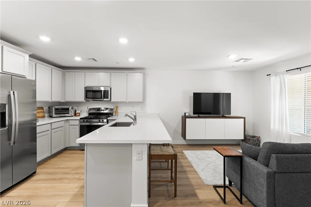6308 Foxes Dale, Las Vegas, NV 89166