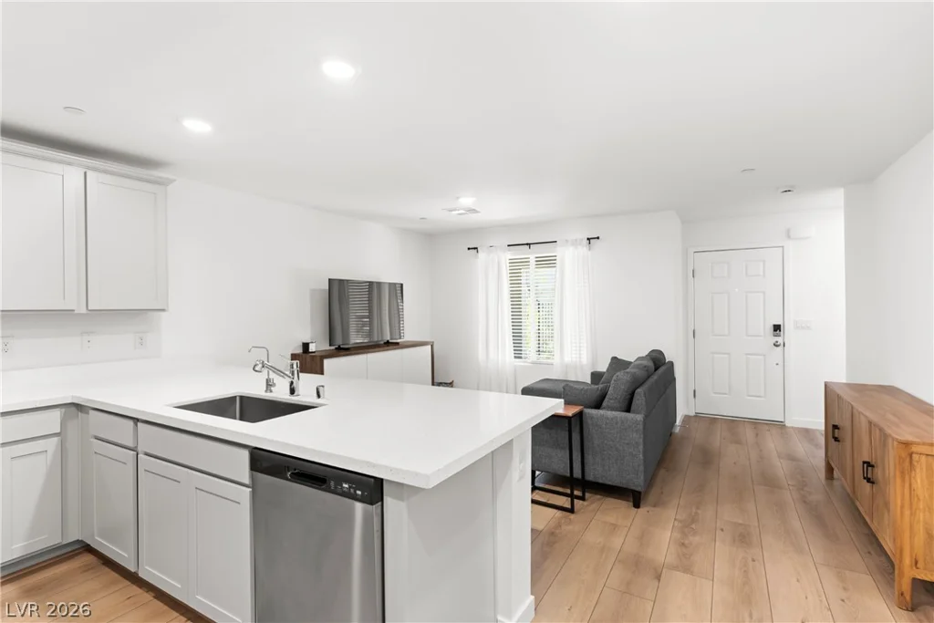 6308 Foxes Dale, Las Vegas, NV 89166