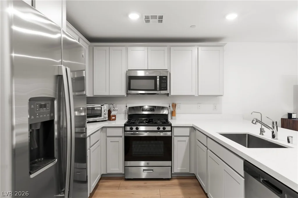6308 Foxes Dale, Las Vegas, NV 89166