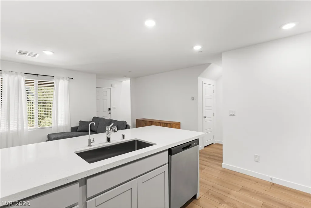 6308 Foxes Dale, Las Vegas, NV 89166