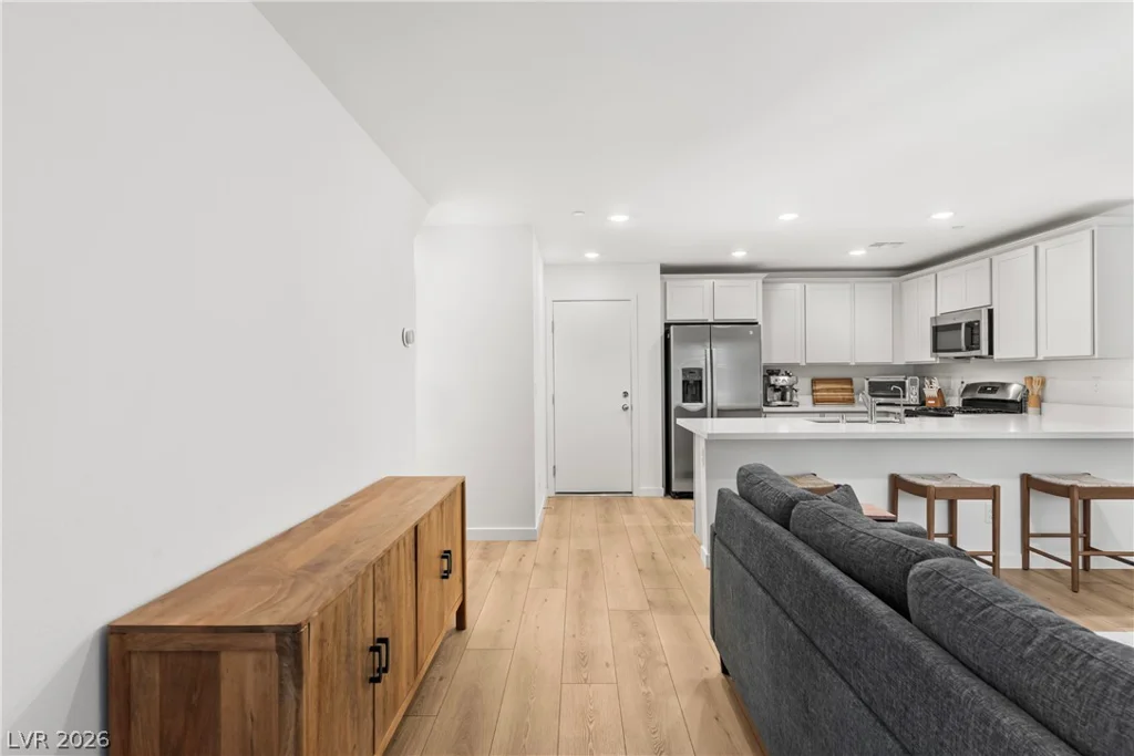 6308 Foxes Dale, Las Vegas, NV 89166