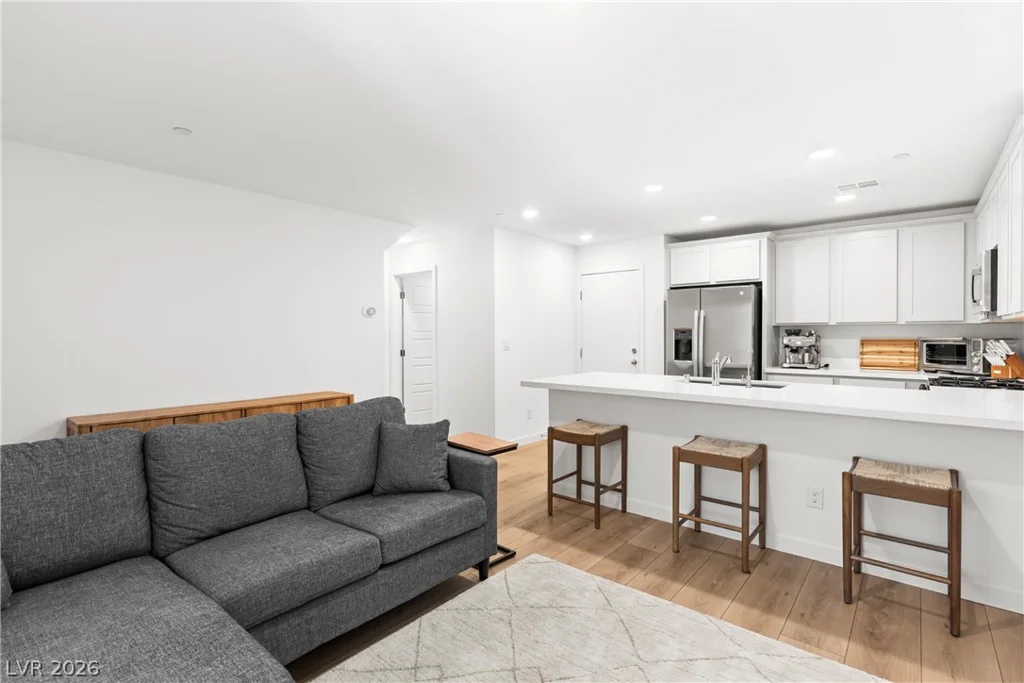 6308 Foxes Dale, Las Vegas, NV 89166