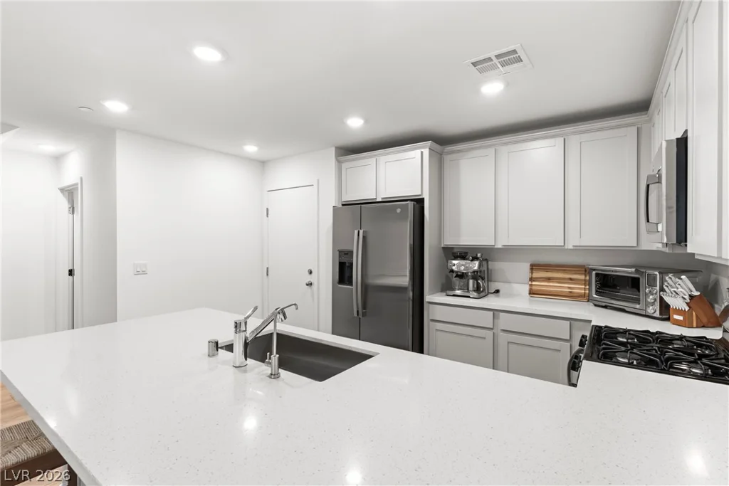 6308 Foxes Dale, Las Vegas, NV 89166