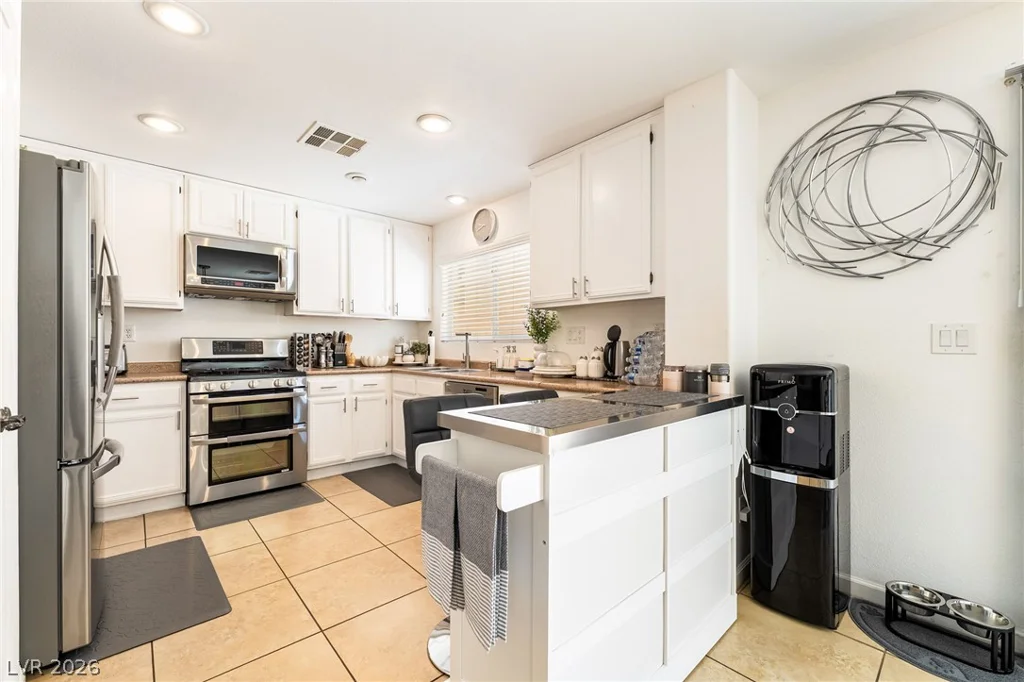 87 Glen Park, Las Vegas, NV 89183