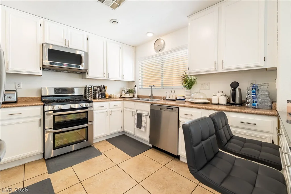 87 Glen Park, Las Vegas, NV 89183