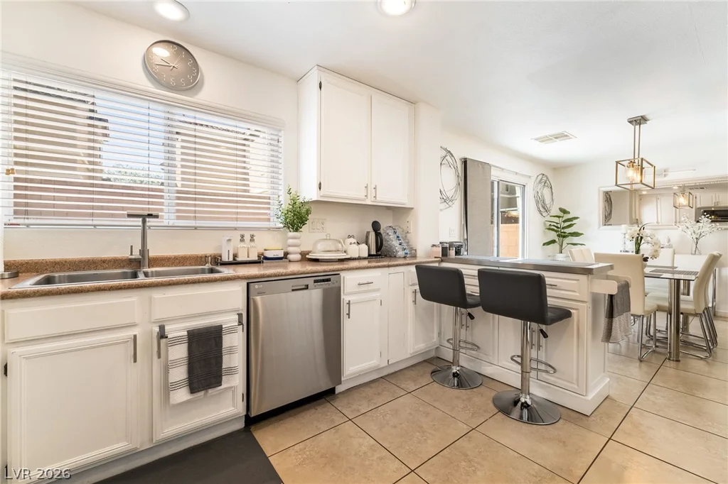 87 Glen Park, Las Vegas, NV 89183